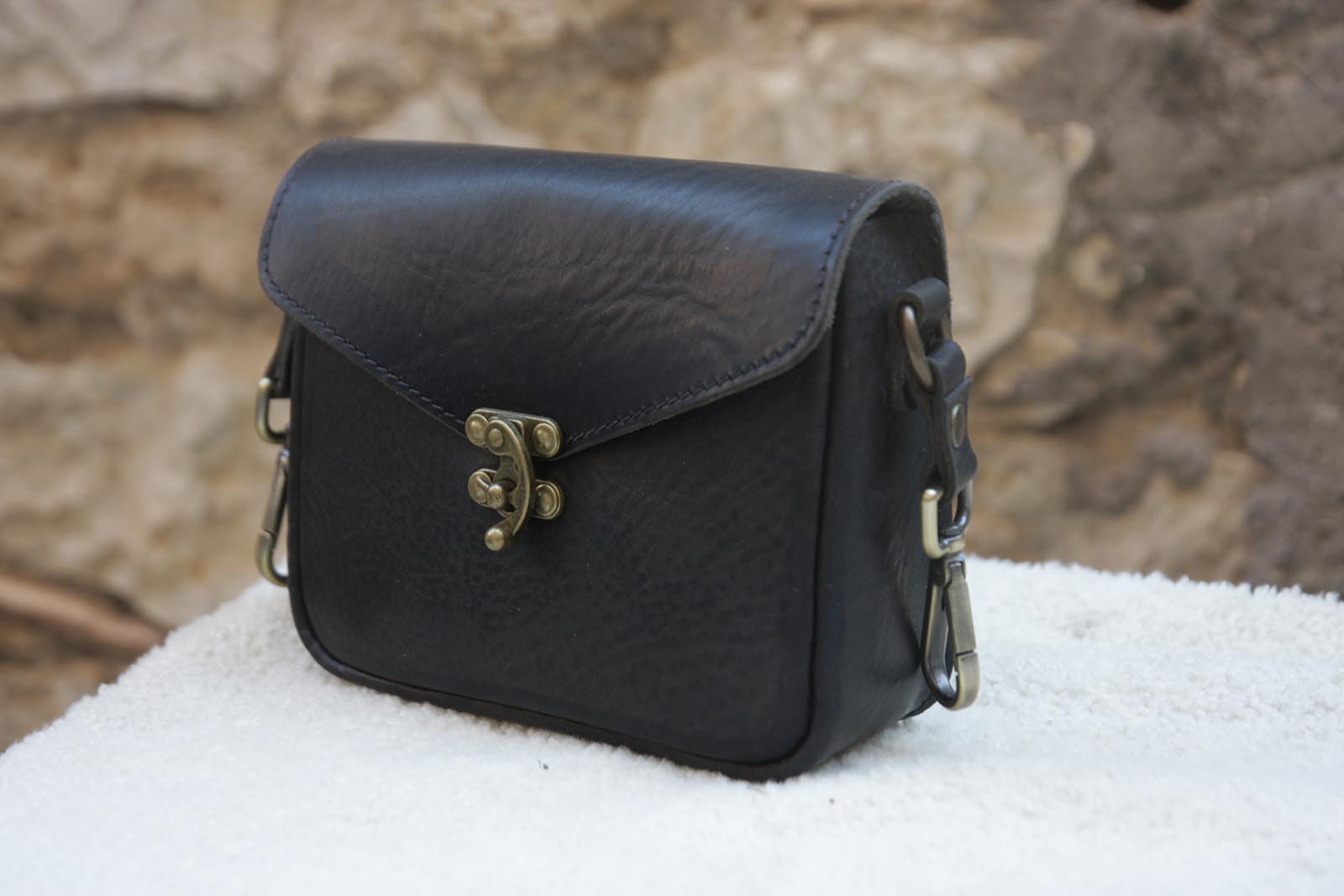 Scarsella da vita in cuoio Nero "La Retró"